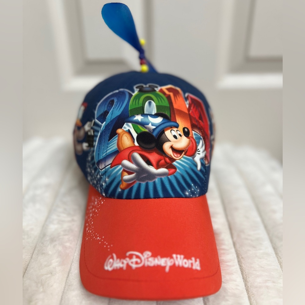Walt Disney World 2014 Mickey & Friends Propeller Hat Snapback Kids Youth